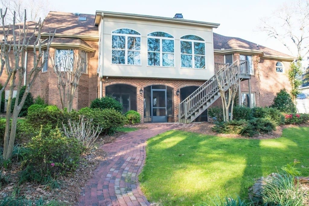 Bonaire House: 421 Wexford Cir.