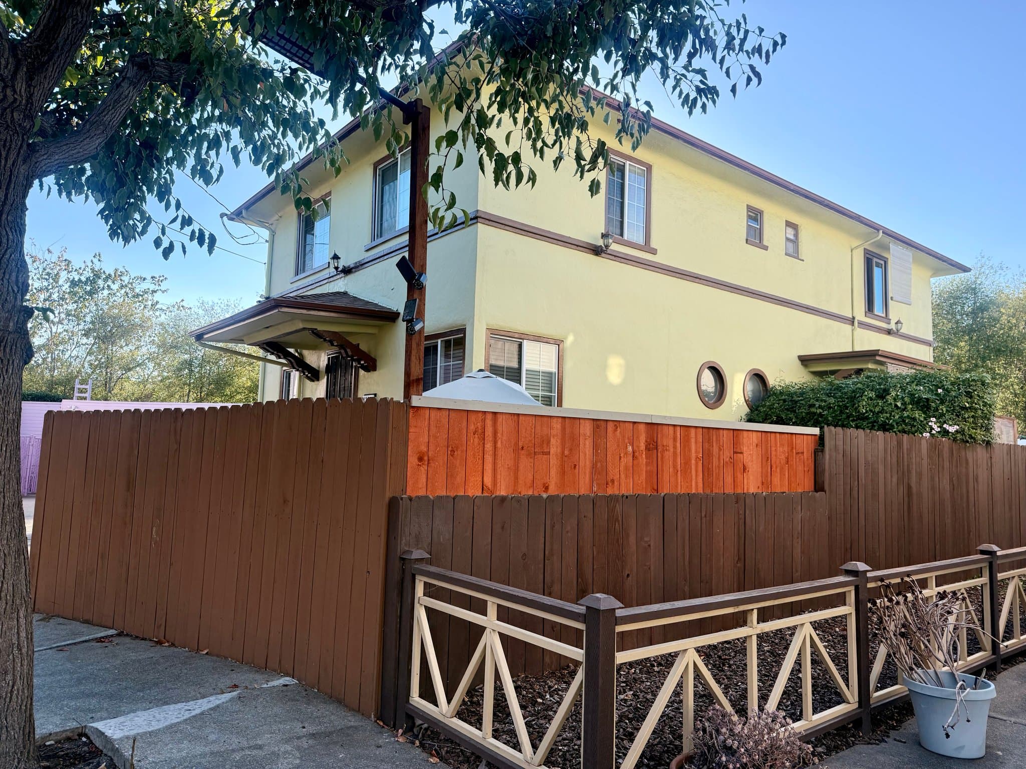 Emeryville Multiplex: 1246 54th Street