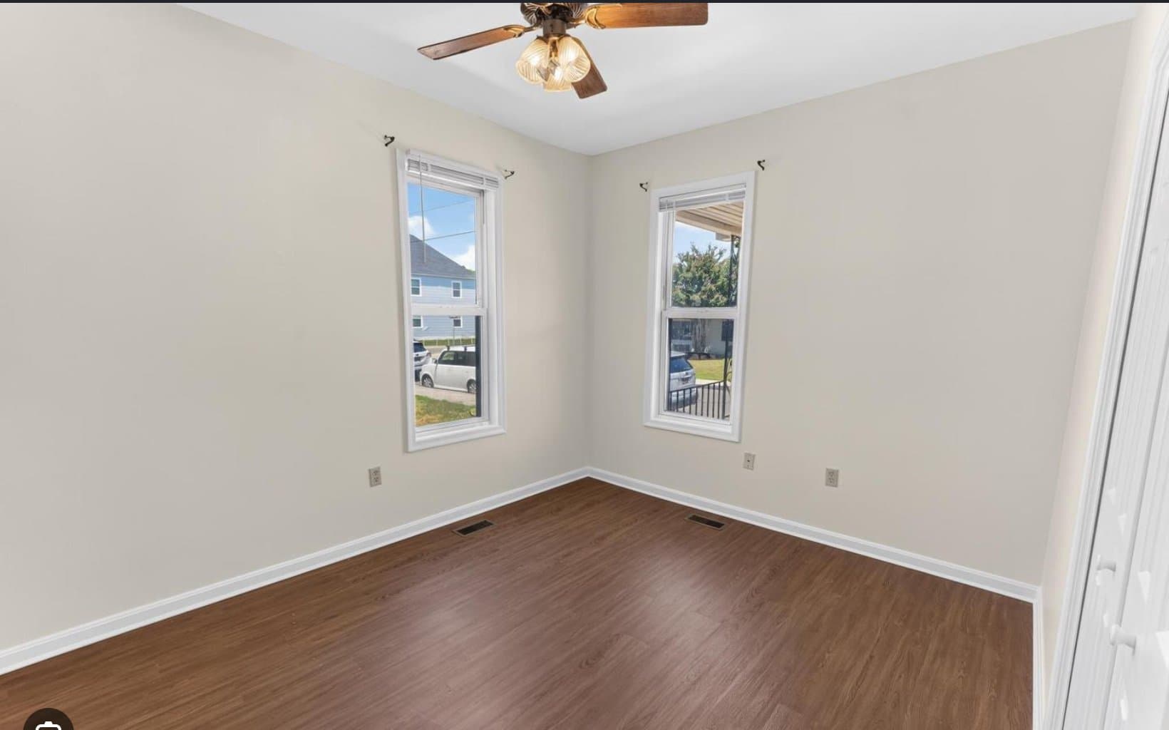 Seaford Multiplex: 402 E poplar st