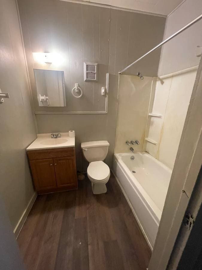 Troy Apartment: 1003 N 3 Notch
