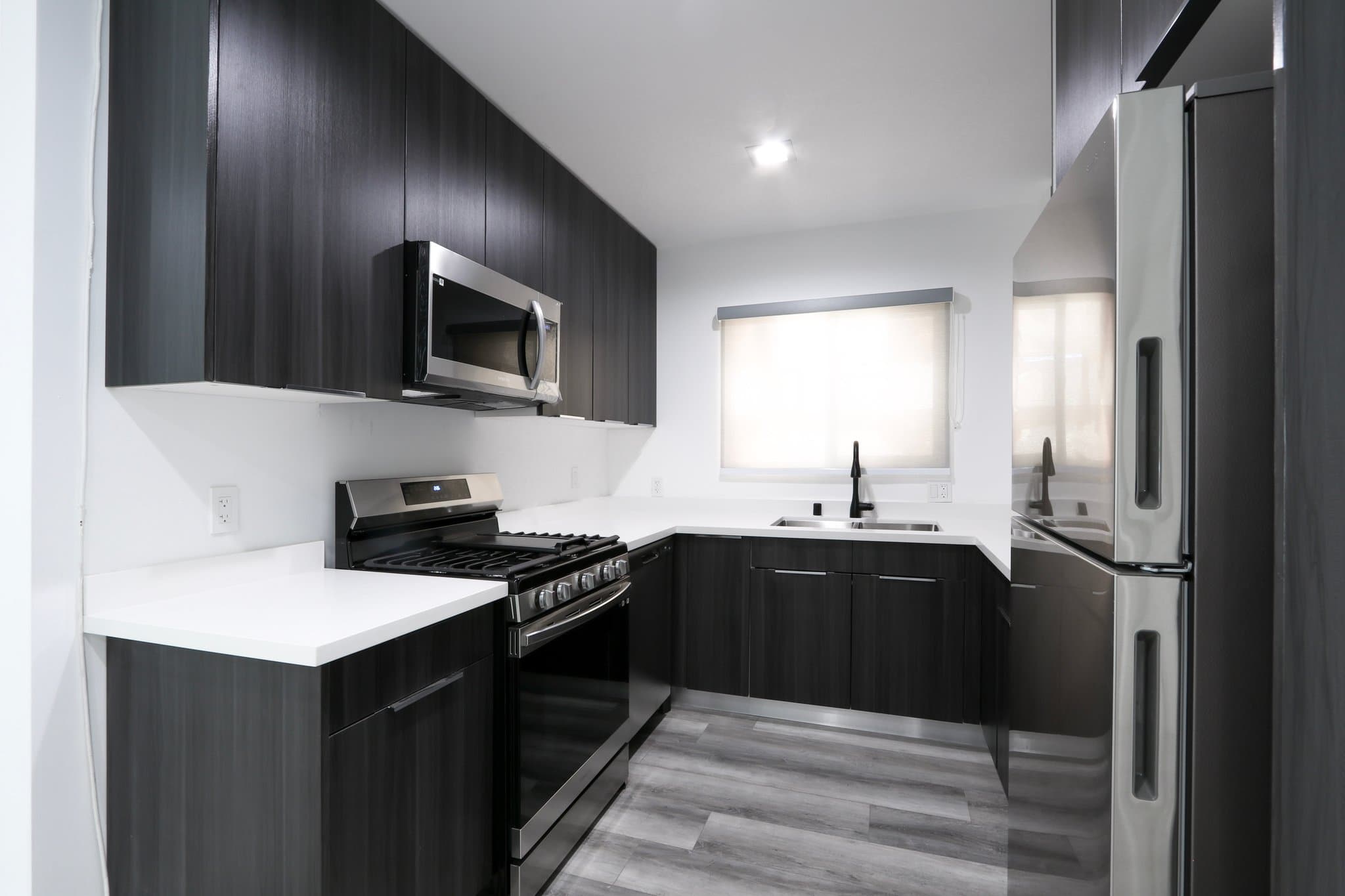 Los Angeles Apartment: 3535 Ellsworth St