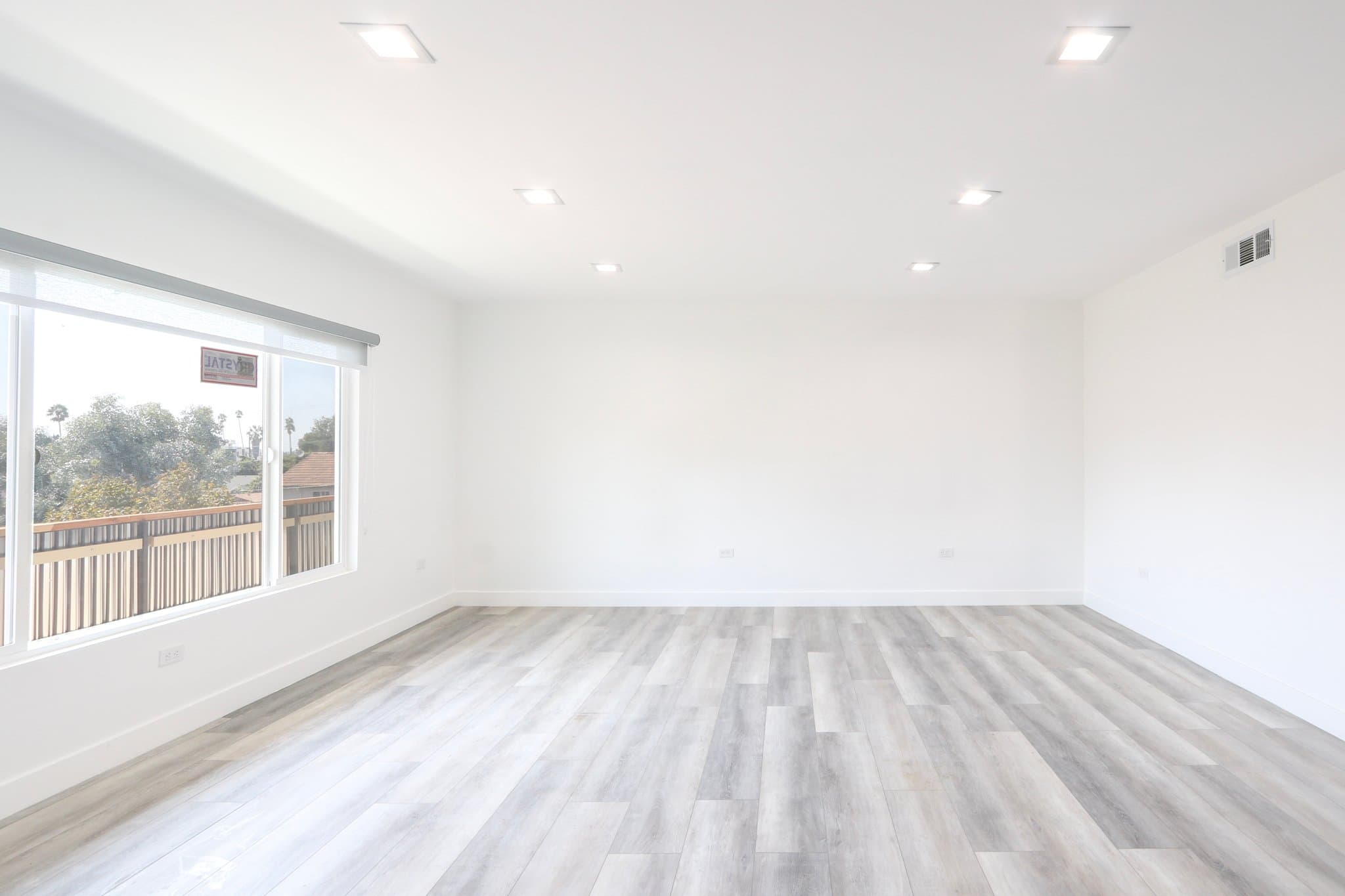 Los Angeles Apartment: 3535 Ellsworth St