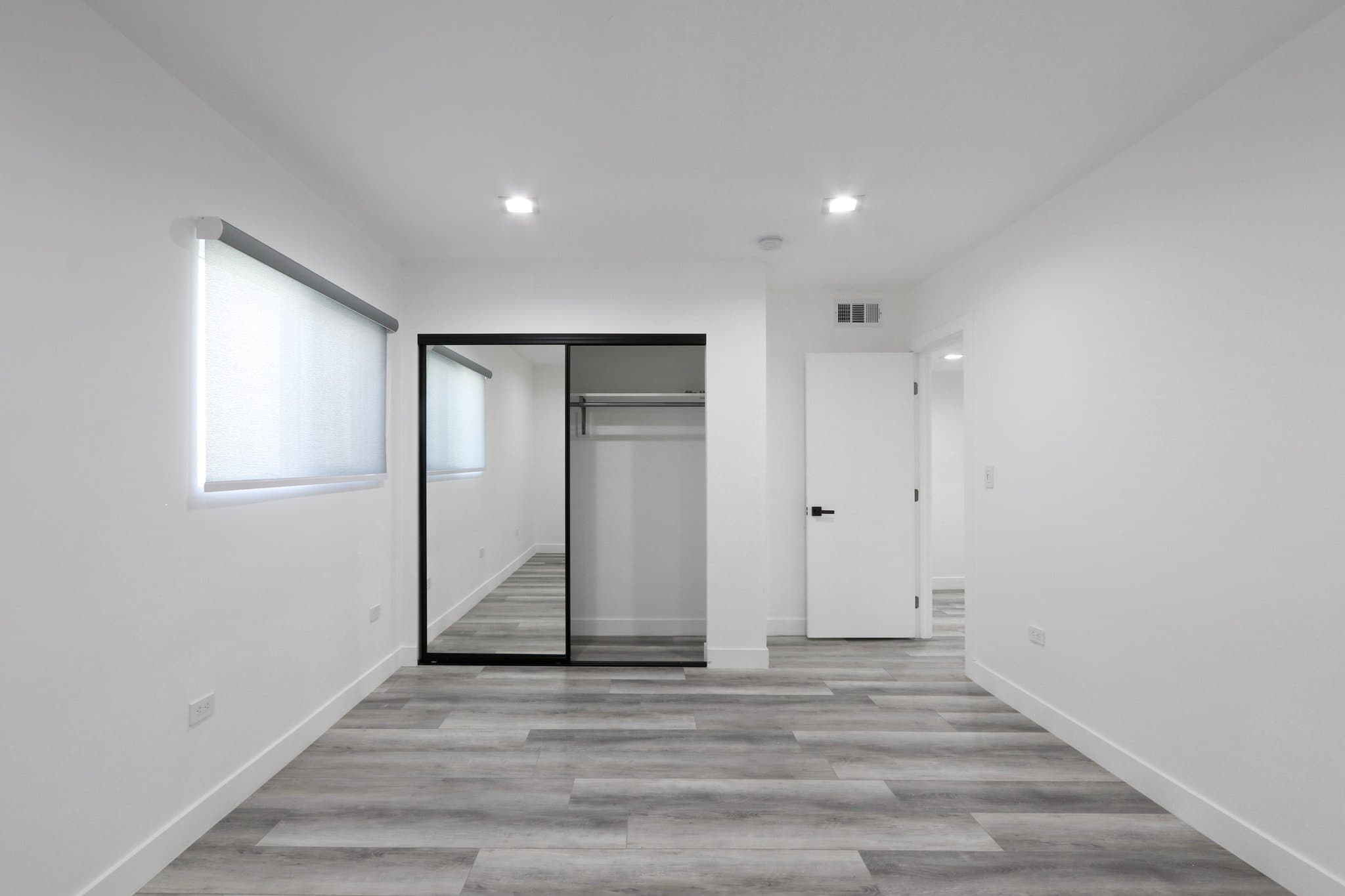 Los Angeles Apartment: 3535 Ellsworth St