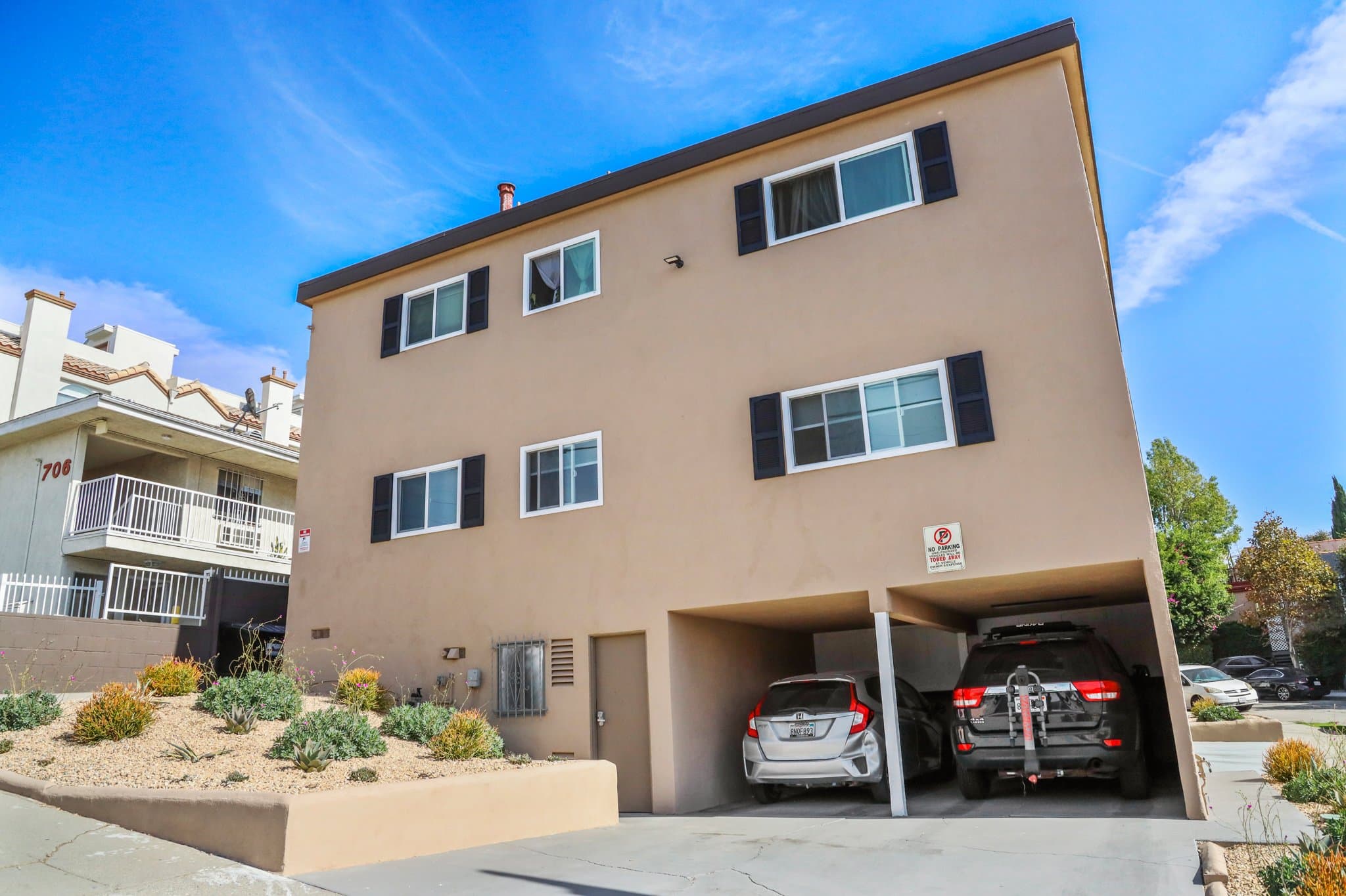 Los Angeles Apartment: 3535 Ellsworth St
