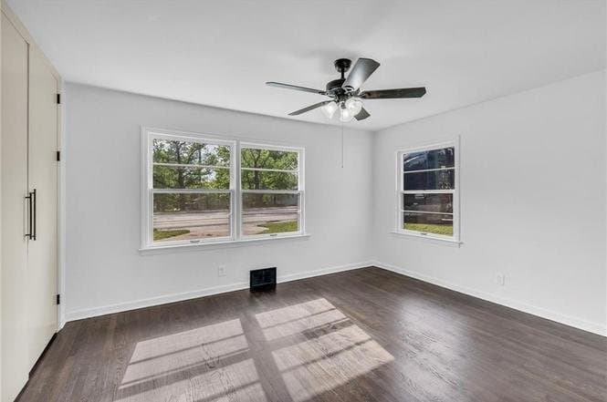 Independence House: 3710 S Sterling Ave
