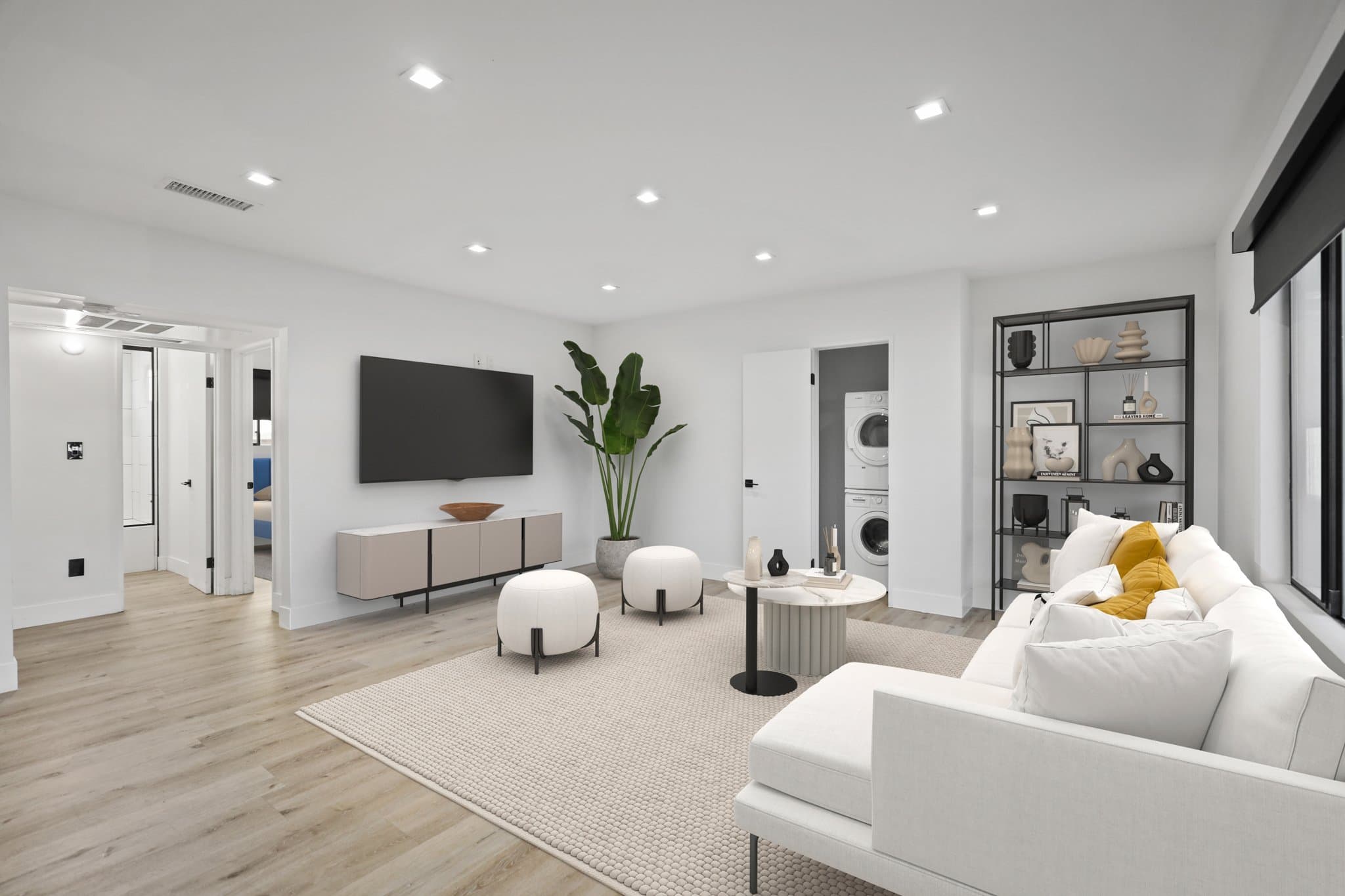 Los Angeles Apartment: 5667 La Mirada Ave