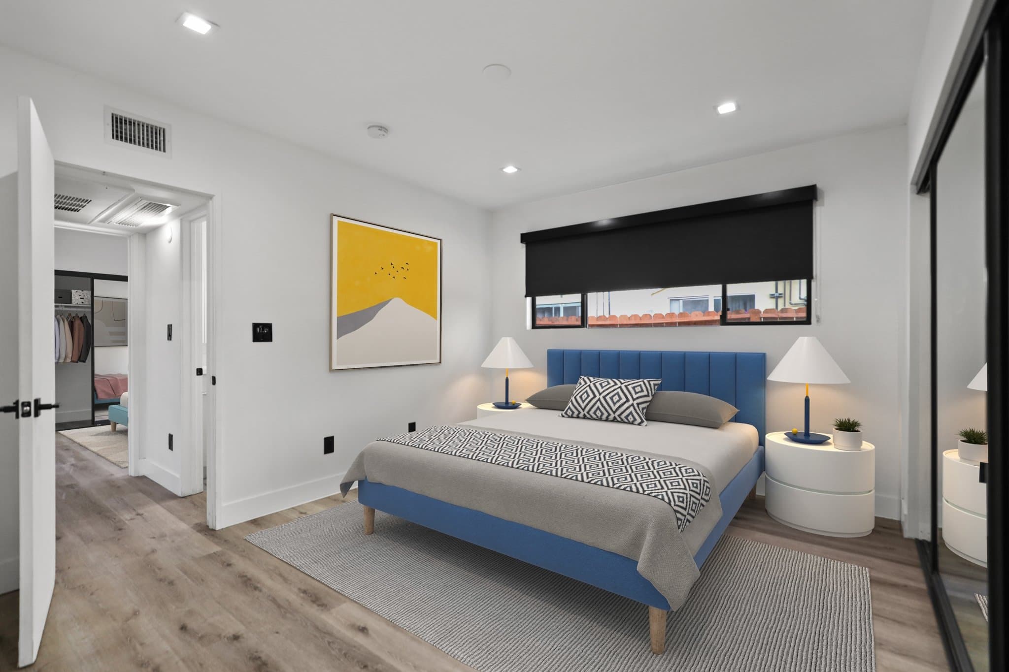 Los Angeles Apartment: 5667 La Mirada Ave