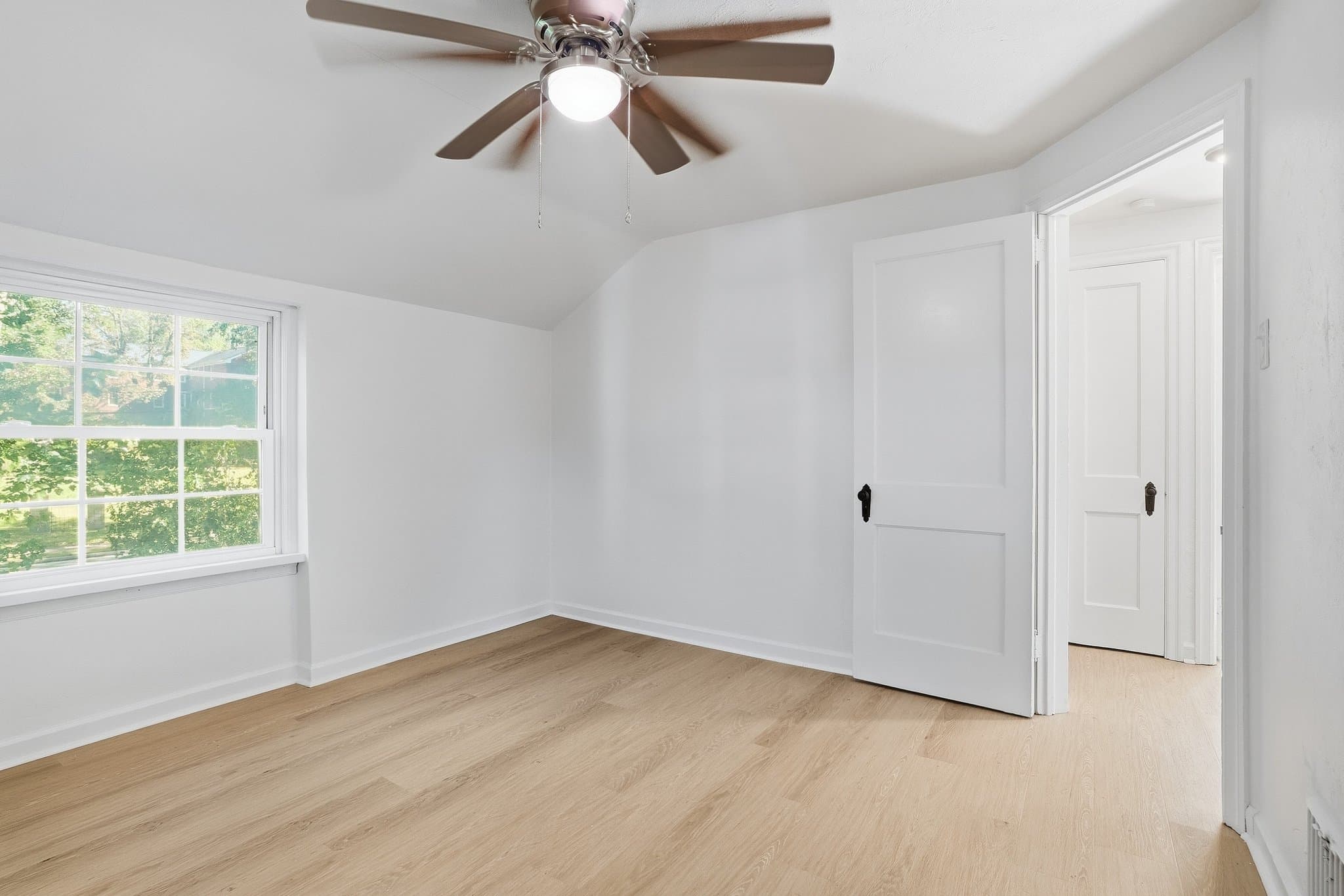 Sewickley House: 772 Ohio River Blvd