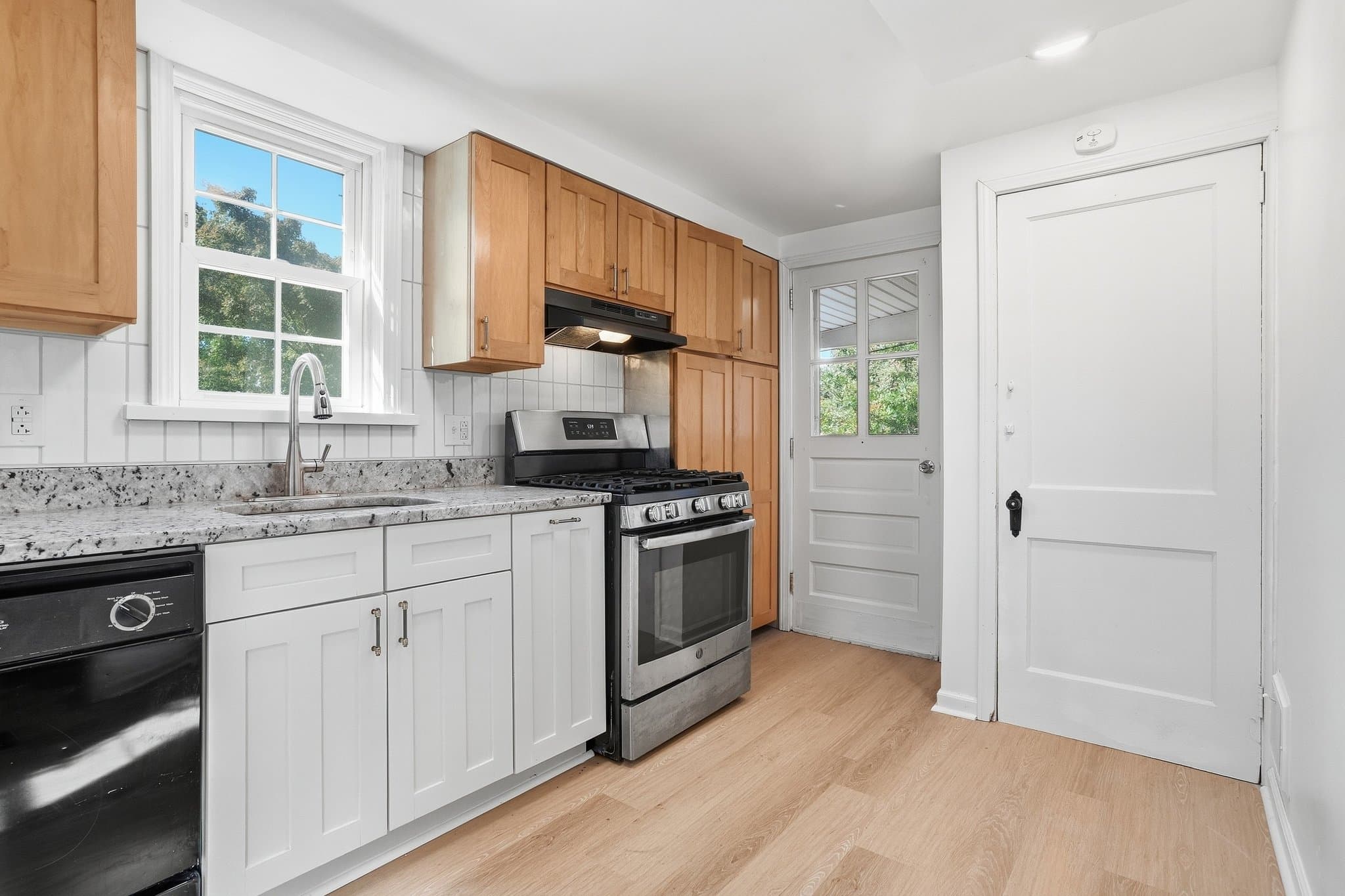 Sewickley House: 772 Ohio River Blvd