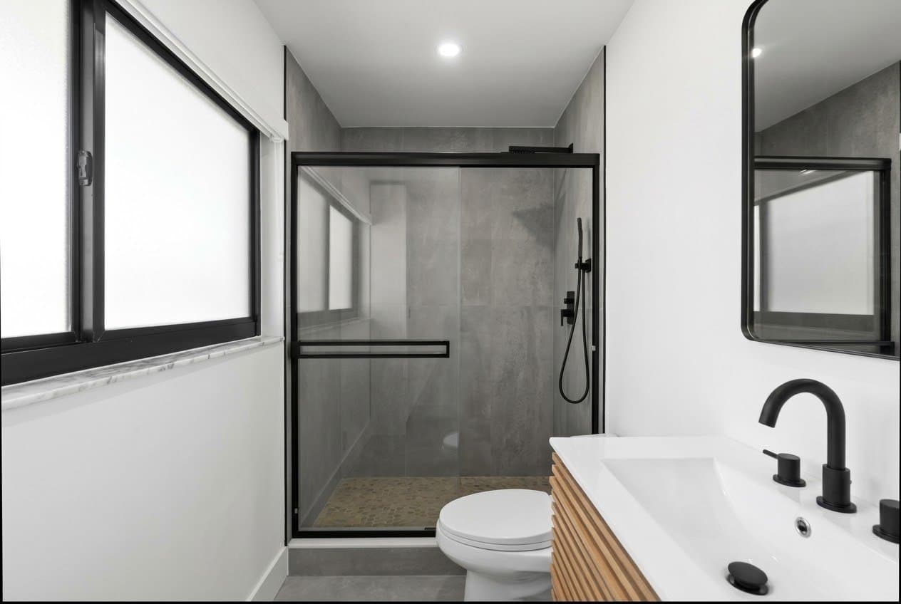 Hollywood Single Room: 1201 N 16th Ave