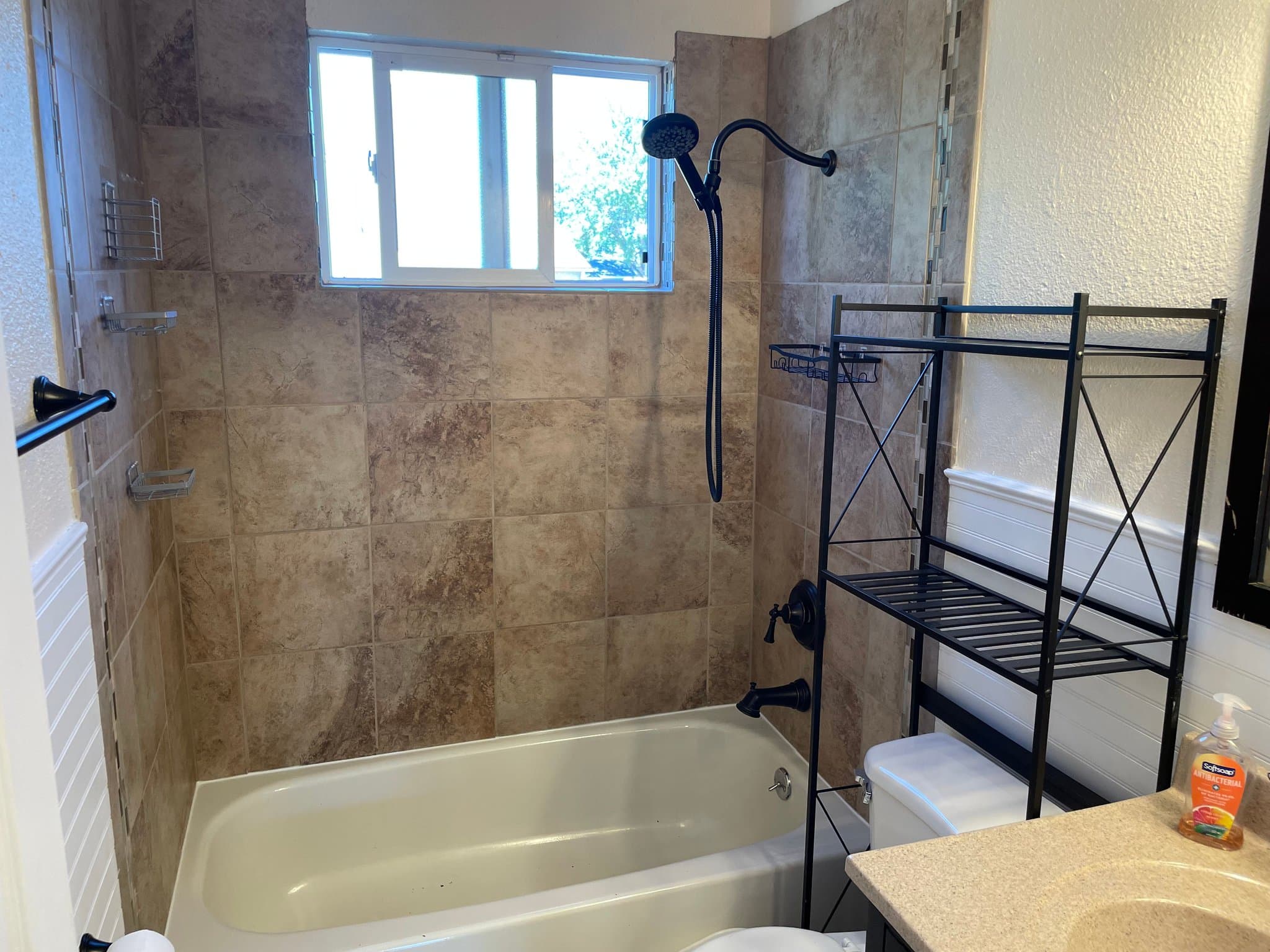 COLORADO SPRINGS Single Room: 4520 Hollyridge Dr