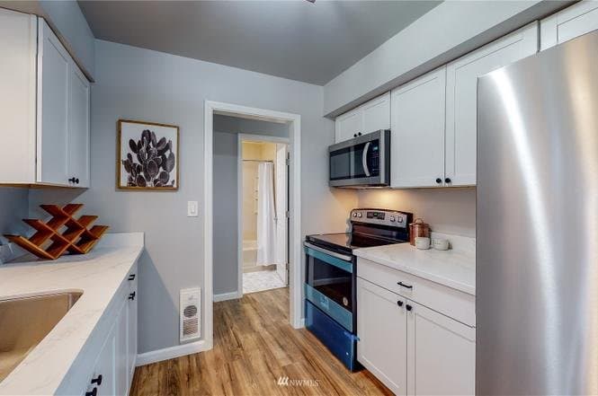 Everett Single Room: 1017 Pecks DR Apt B