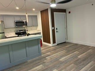 Mansfield Apartment: 150 N Main St