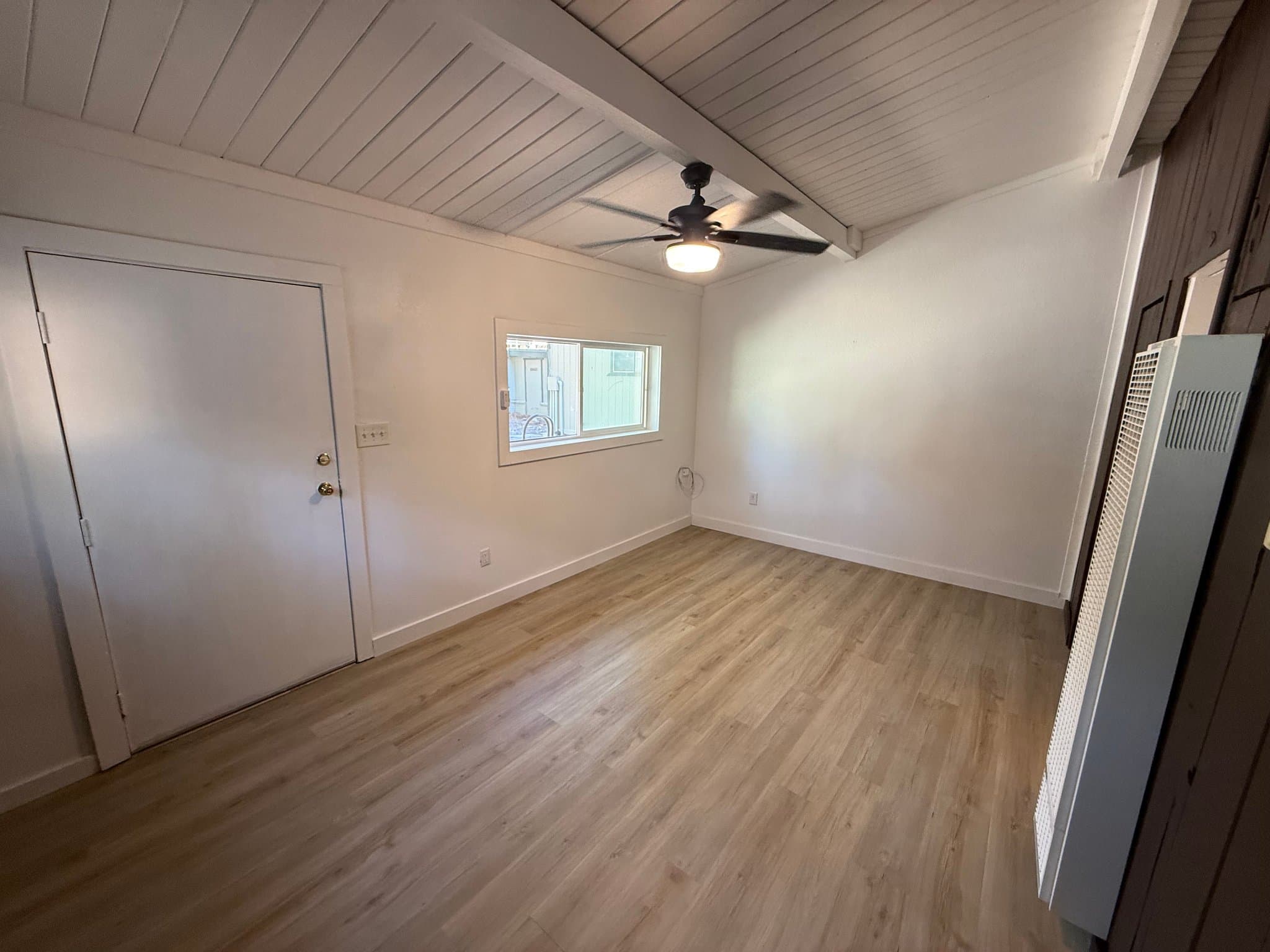 South Lake Tahoe Apartment: 2975 Sacramento Ave