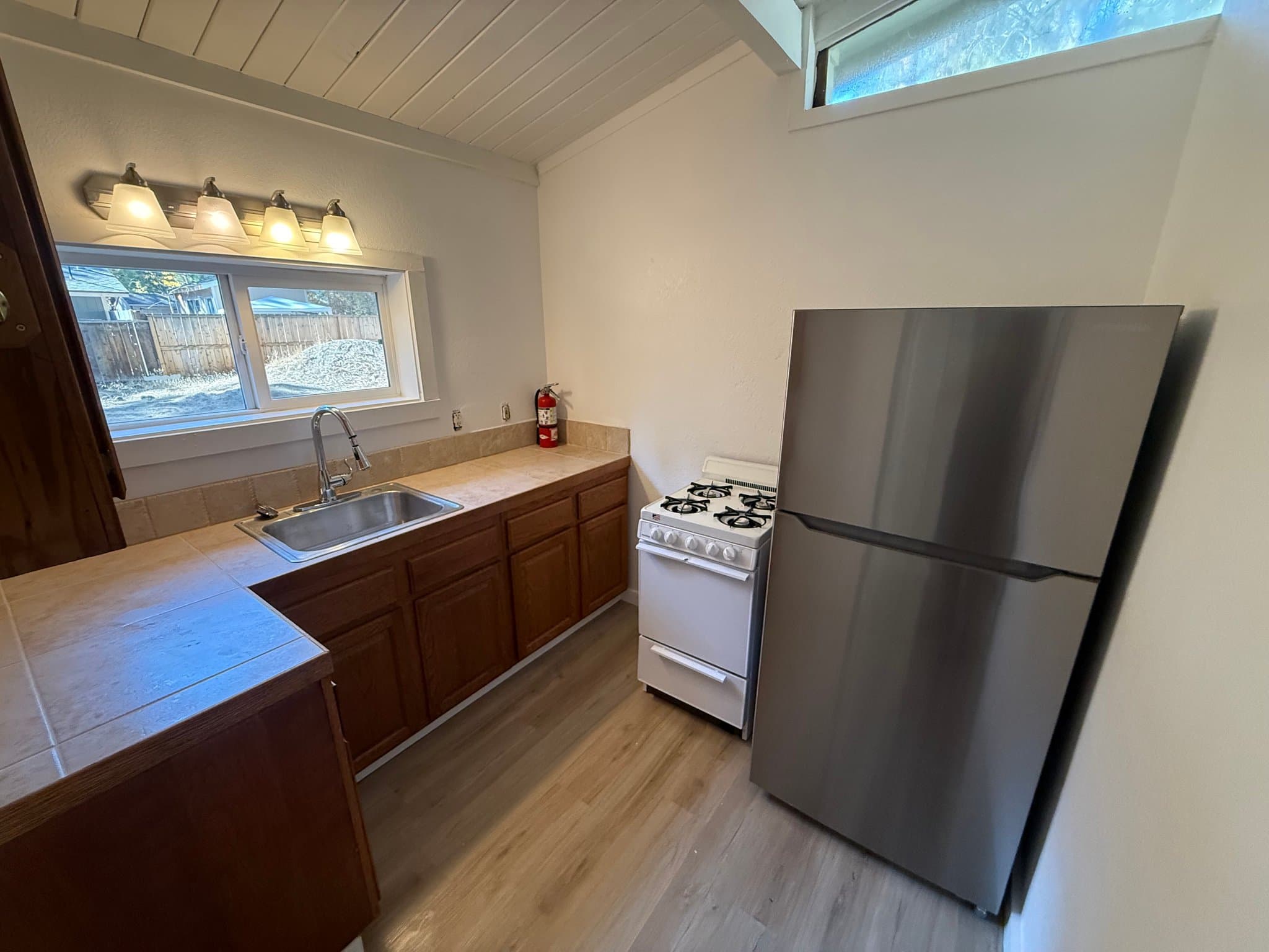 South Lake Tahoe Apartment: 2975 Sacramento Ave