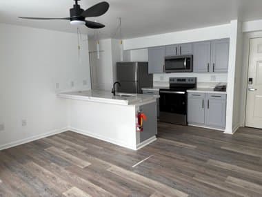 Mansfield Apartment: 150 N Main St