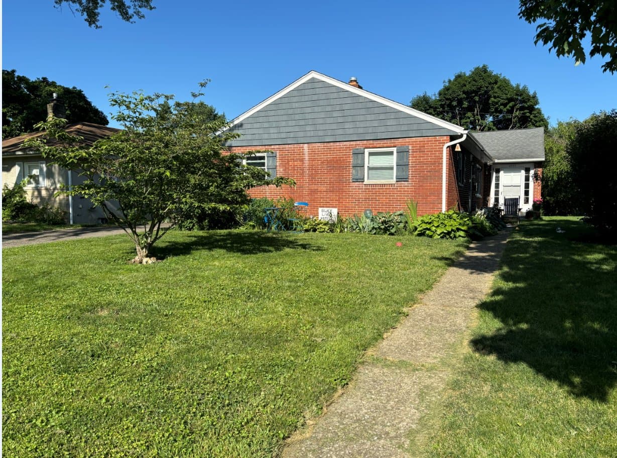 Columbus Multiplex: 4939 Fuller Dr