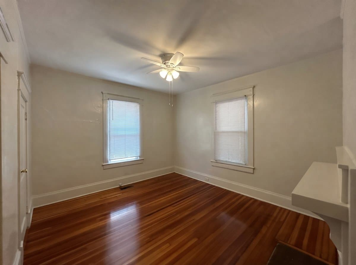 Durham House: 1308 W. Chapel Hill Street