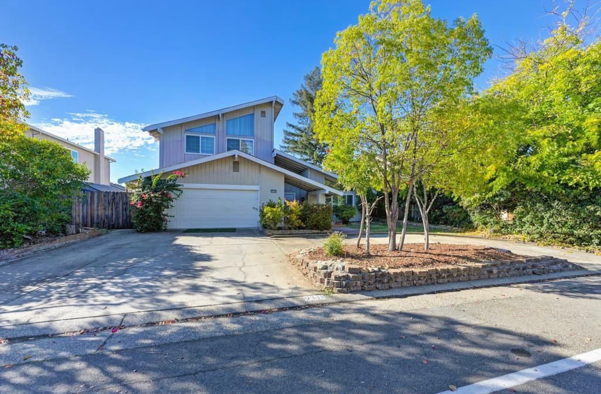 Orangevale Single Room: 9348 Blue Oak Way