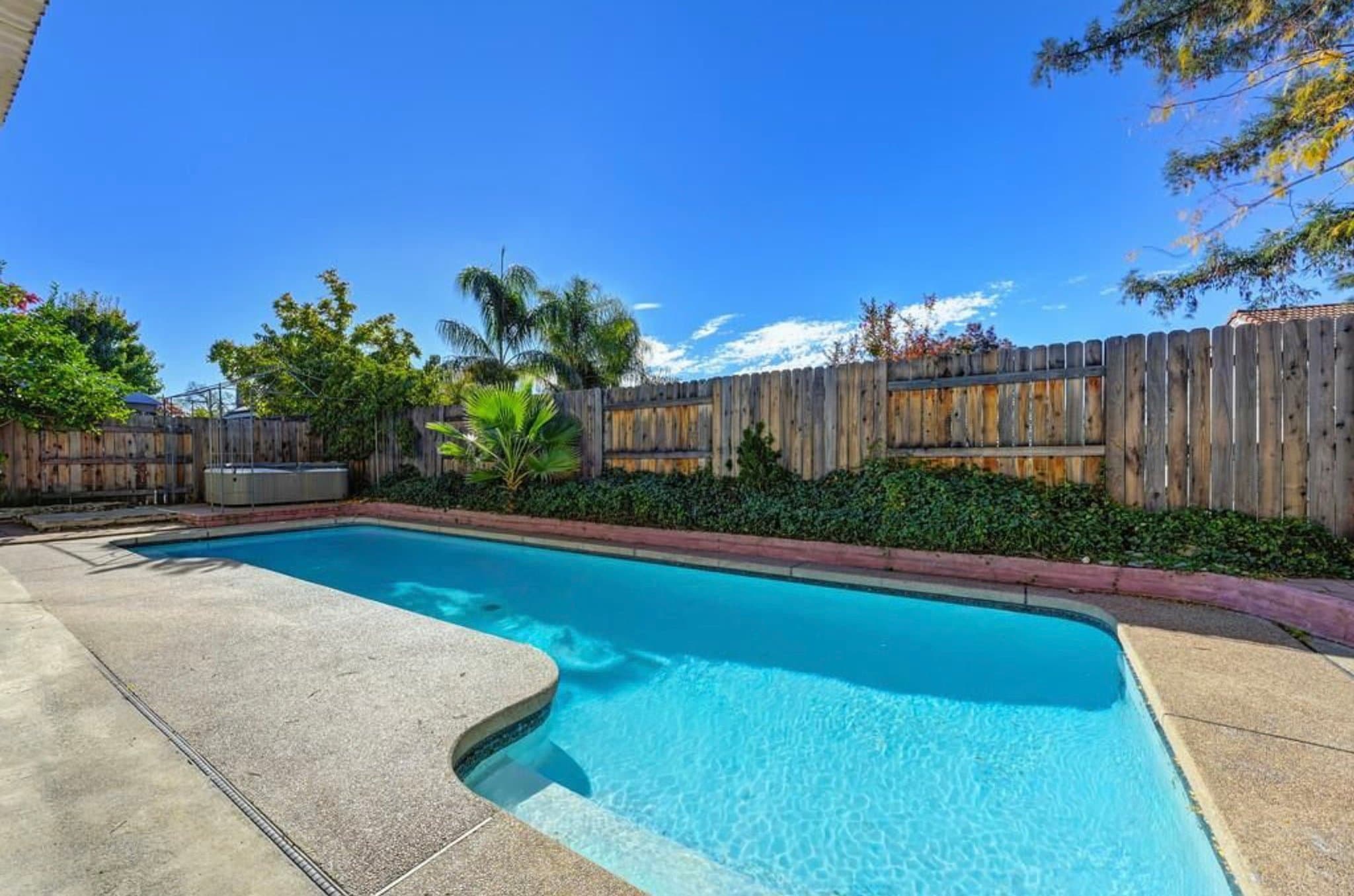 Orangevale Single Room: 9348 Blue Oak Way