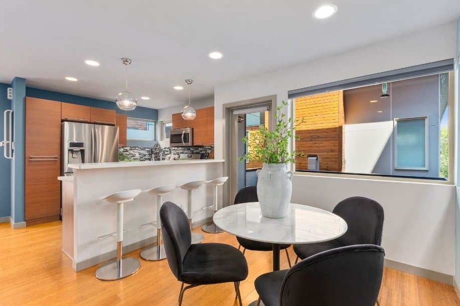 Seattle House: 1536 Sturgus Ave S