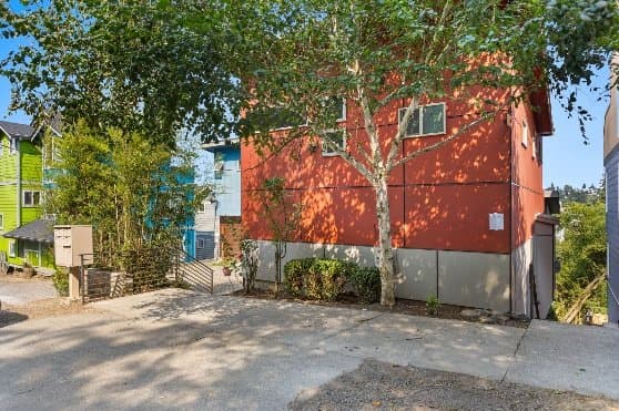 Seattle House: 1536 Sturgus Ave S