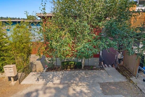 Seattle House: 1536 Sturgus Ave S