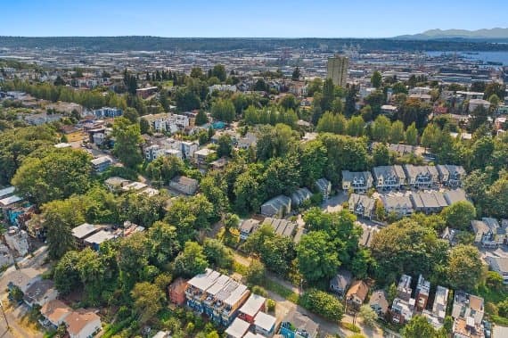 Seattle House: 1536 Sturgus Ave S