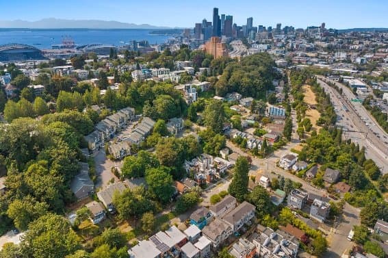 Seattle House: 1536 Sturgus Ave S