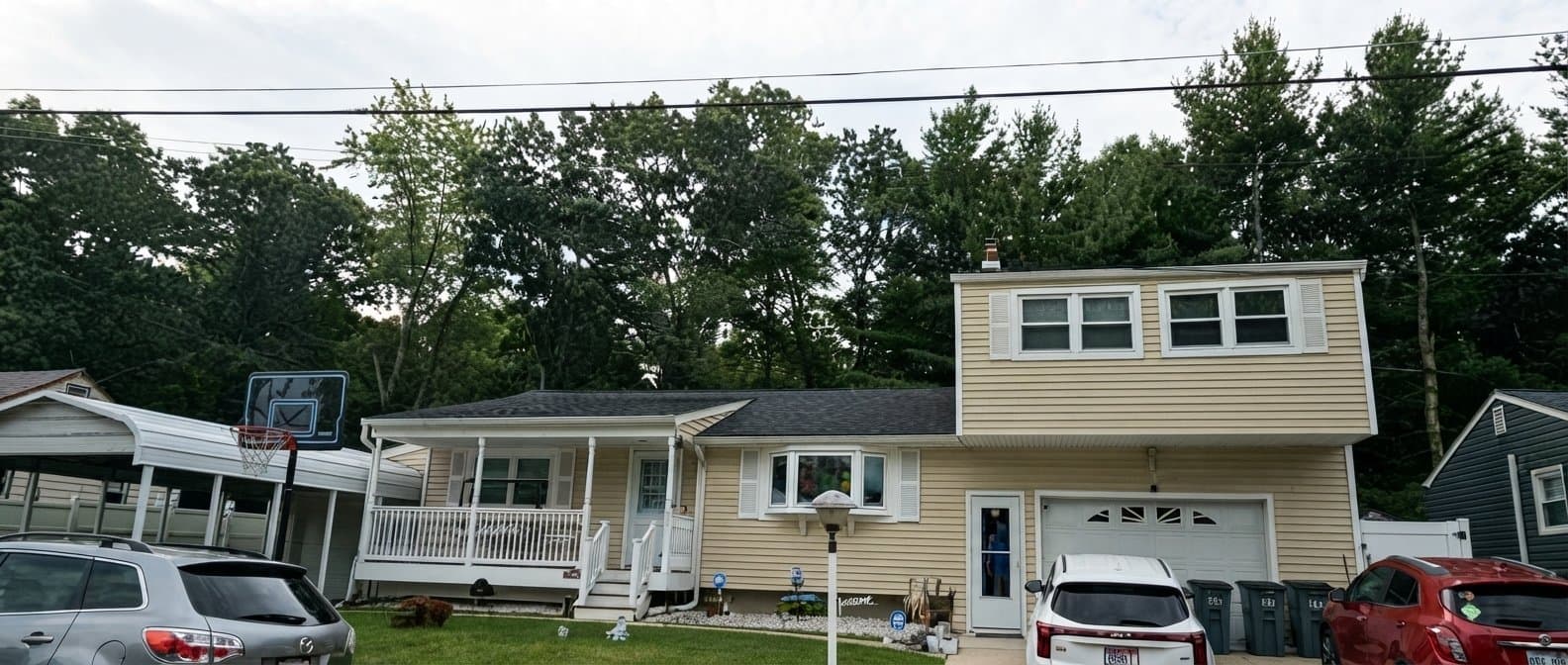 Helmetta House: 22 Baker Drive