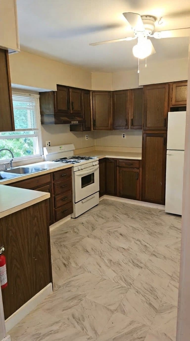 Helmetta House: 22 Baker Drive