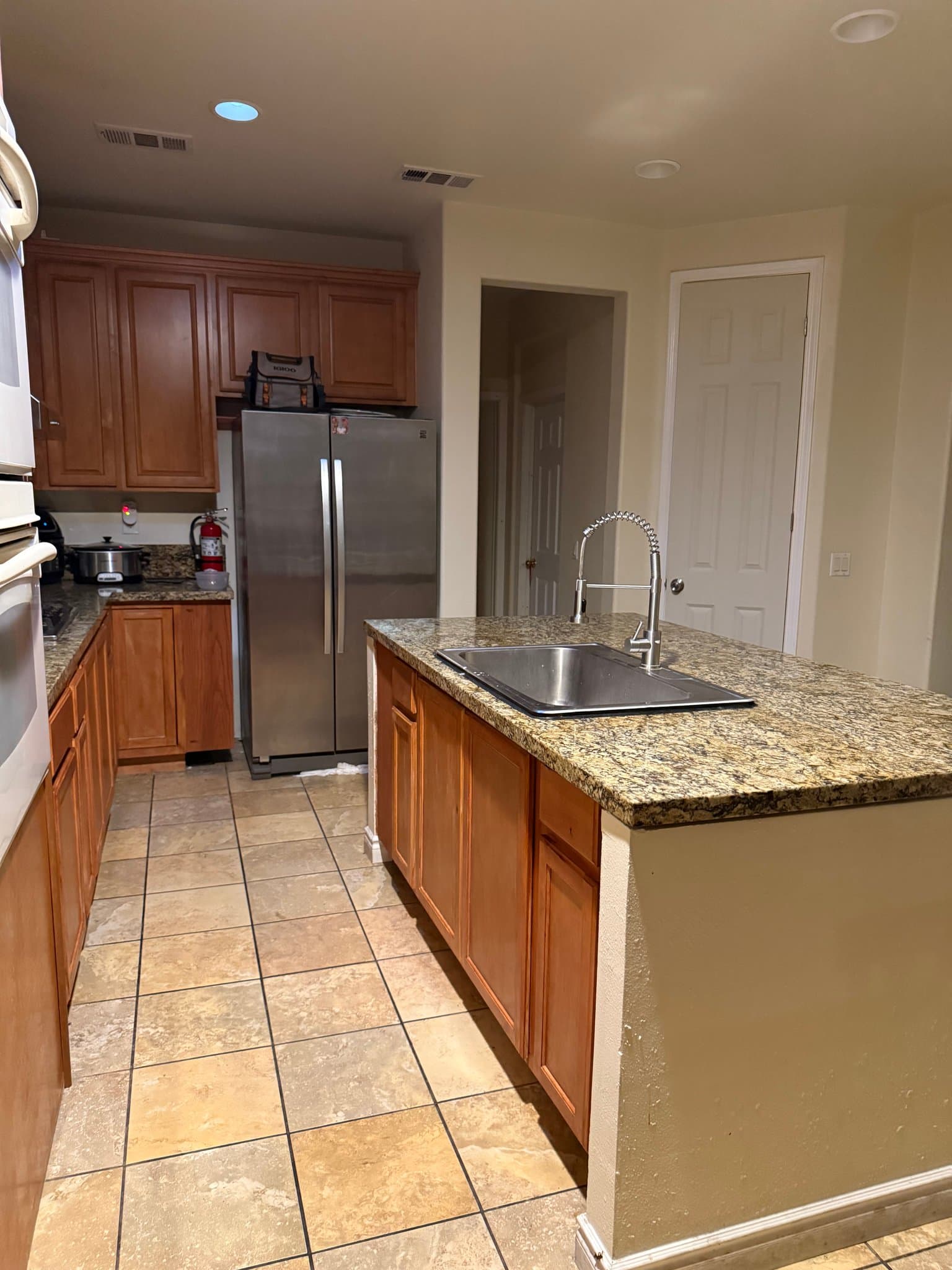 Corona Single Room: 13744 dellbrook st