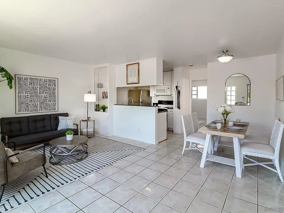 San Diego Apartment: 3870 37th St APT 24