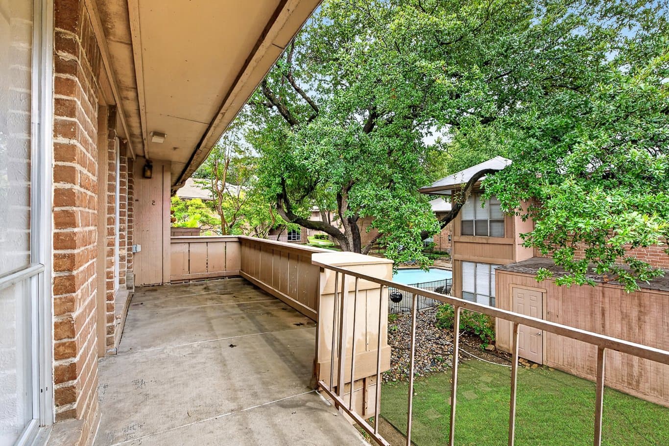 Dallas Condo: 10558 High Hollows Drive