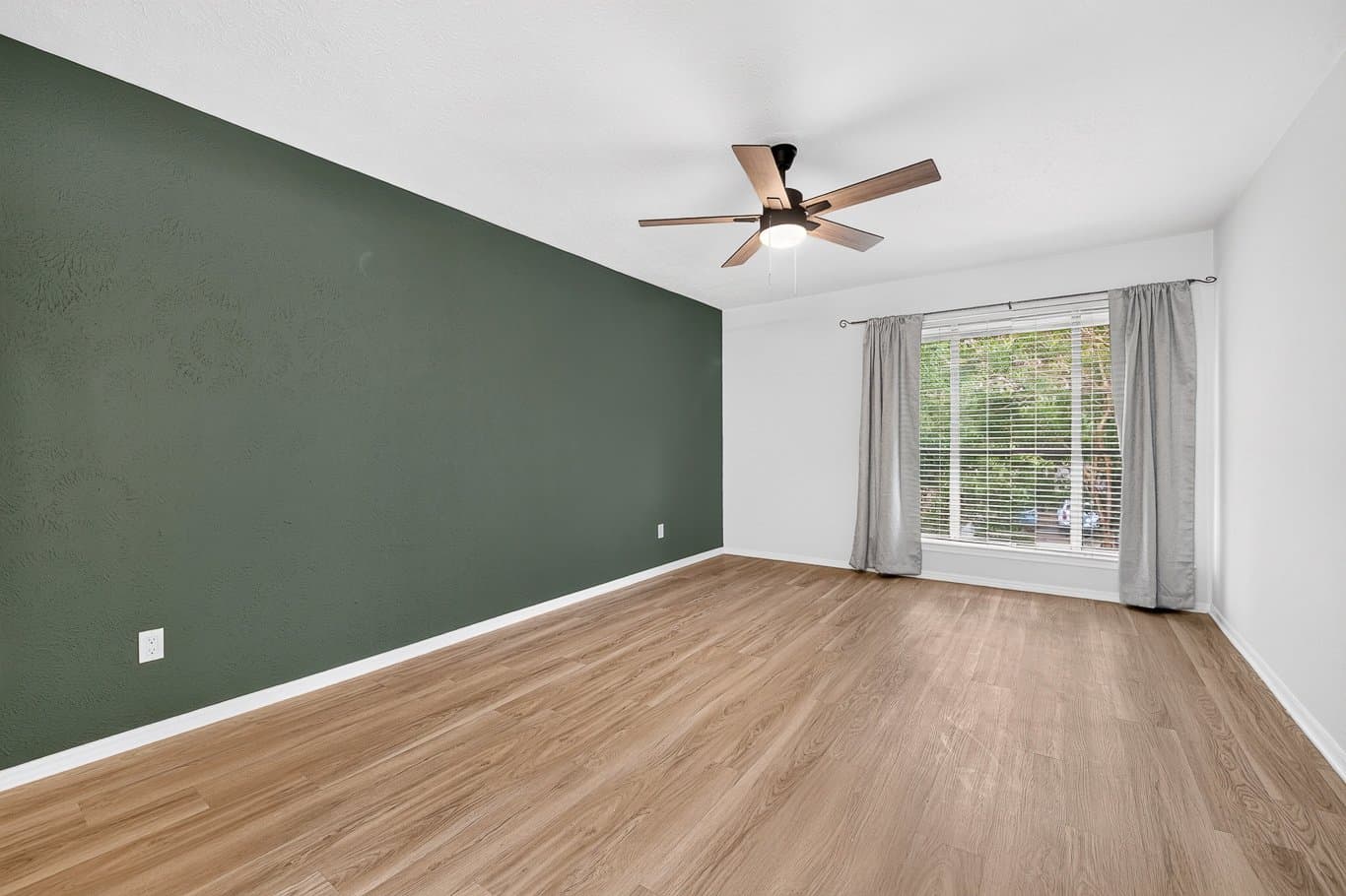 Dallas Condo: 10558 High Hollows Drive