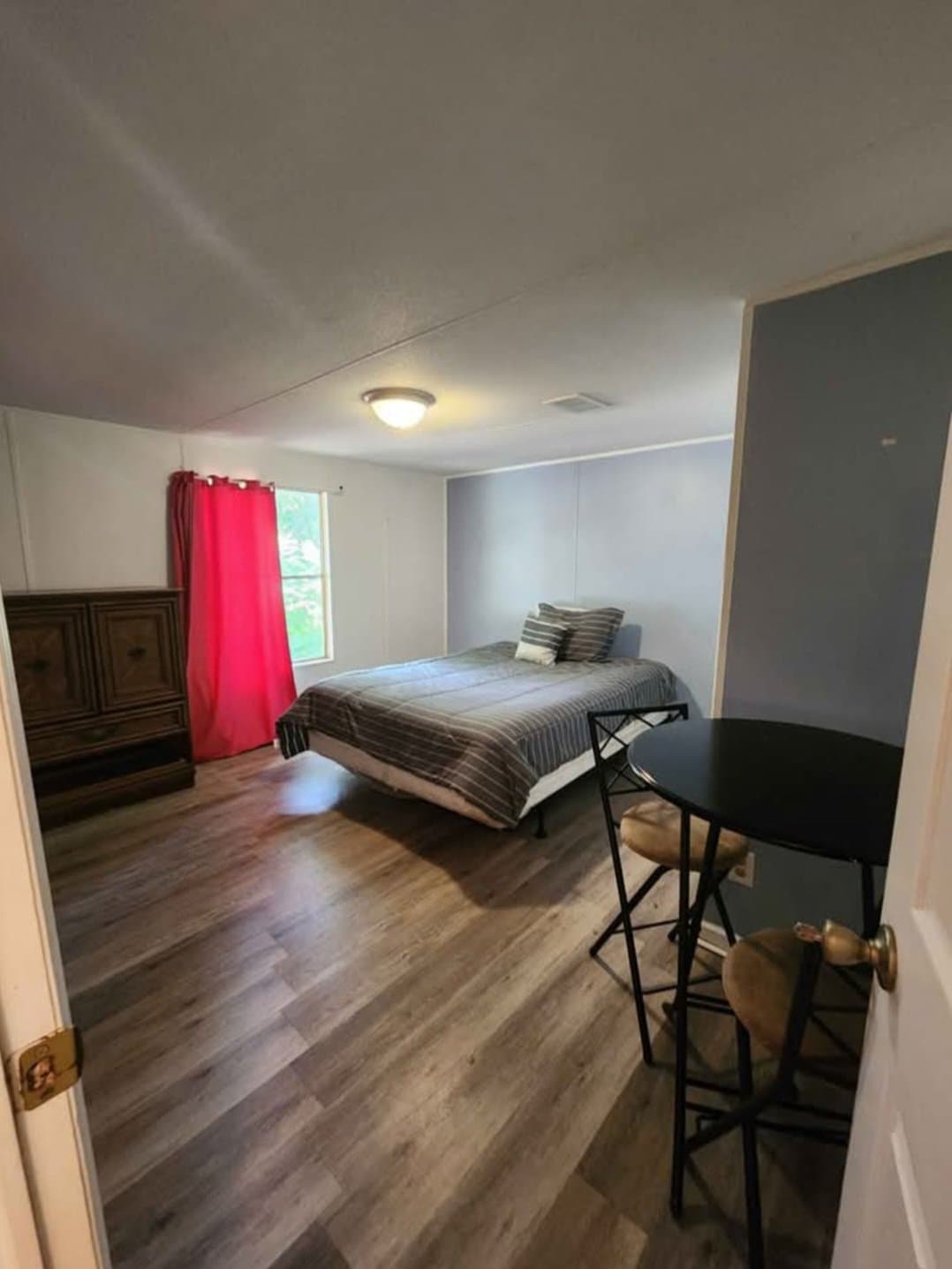 Brooksville Single Room: 24345 Kaufman Rd