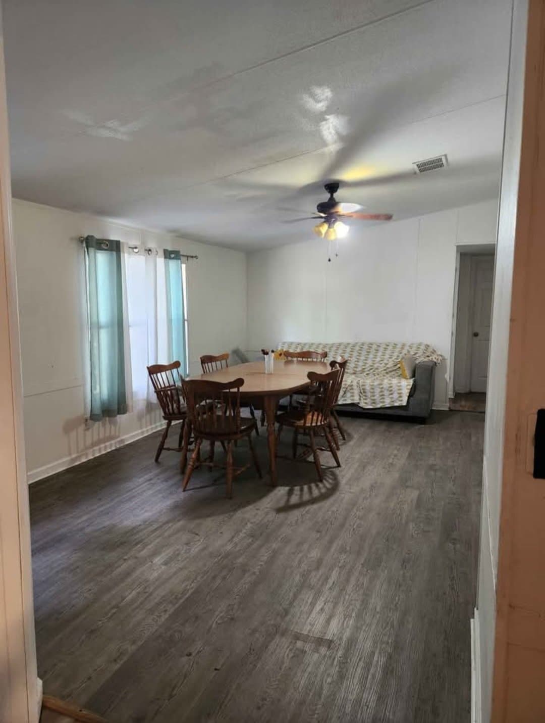 Brooksville Single Room: 24345 Kaufman Rd