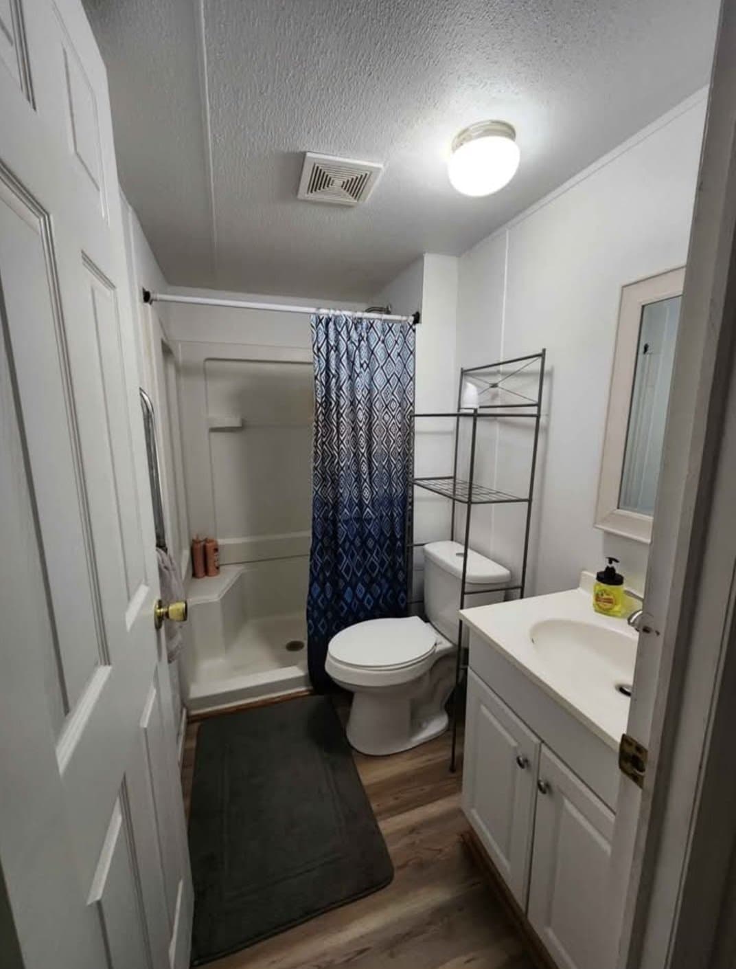 Brooksville Single Room: 24345 Kaufman Rd