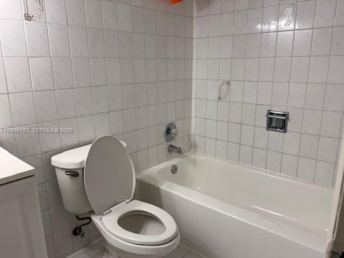 Miami Condo: 8893 Fontainebleau Blvd