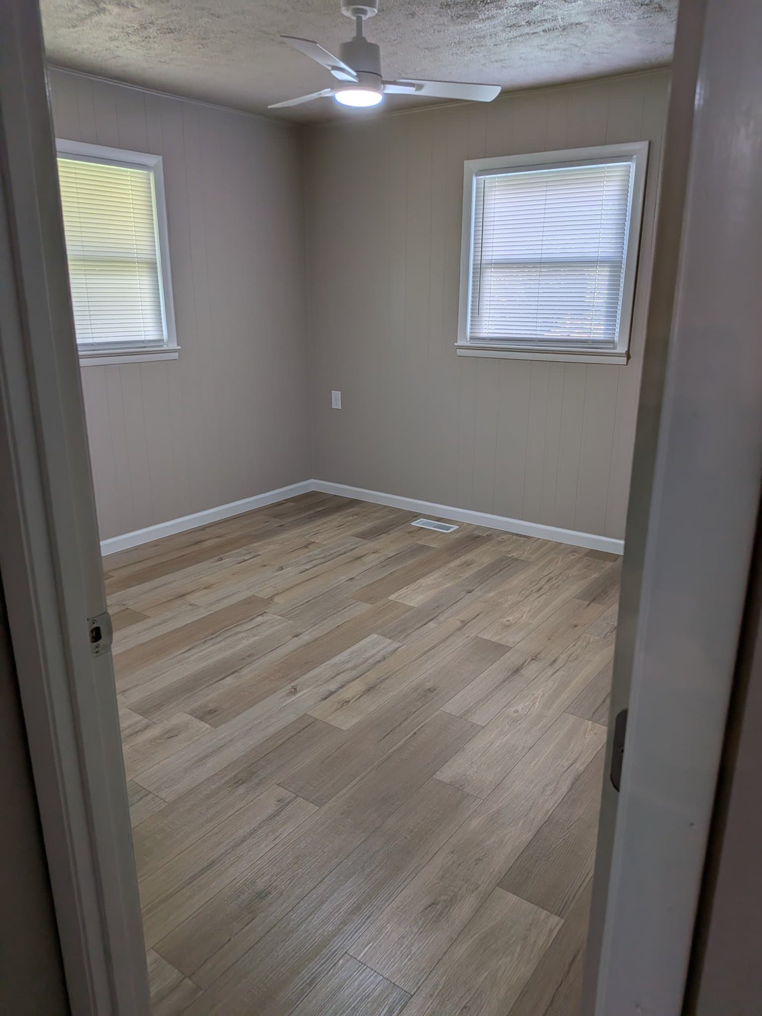 Crossville House: 108 Larissa St