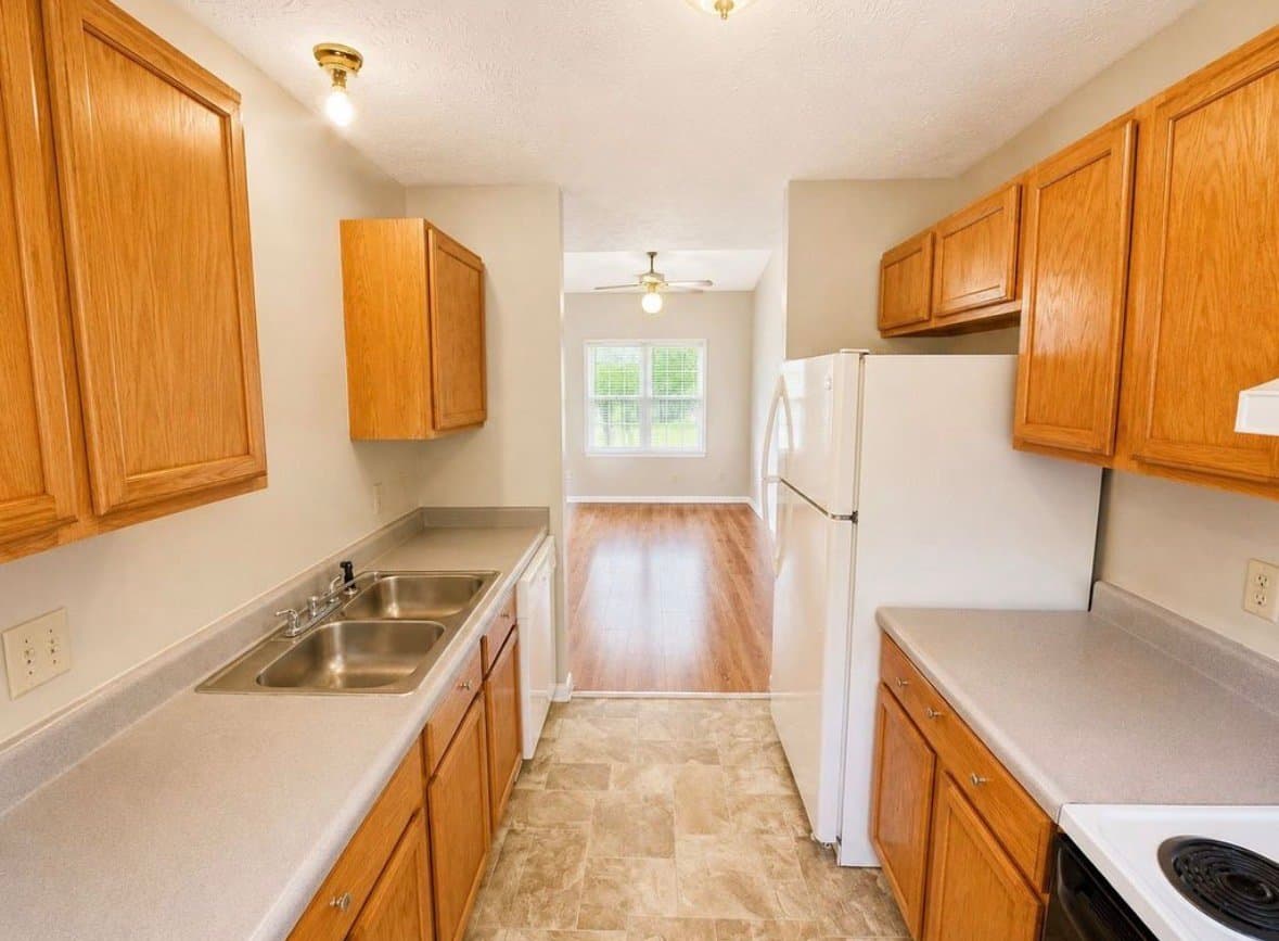 Fayetteville House: 633 Winthrop ct