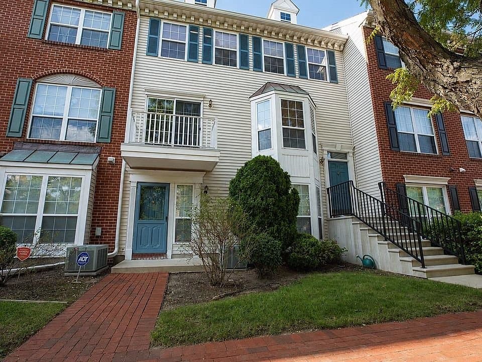 Jersey City Condo: 8 Droyers Pointe Blvd