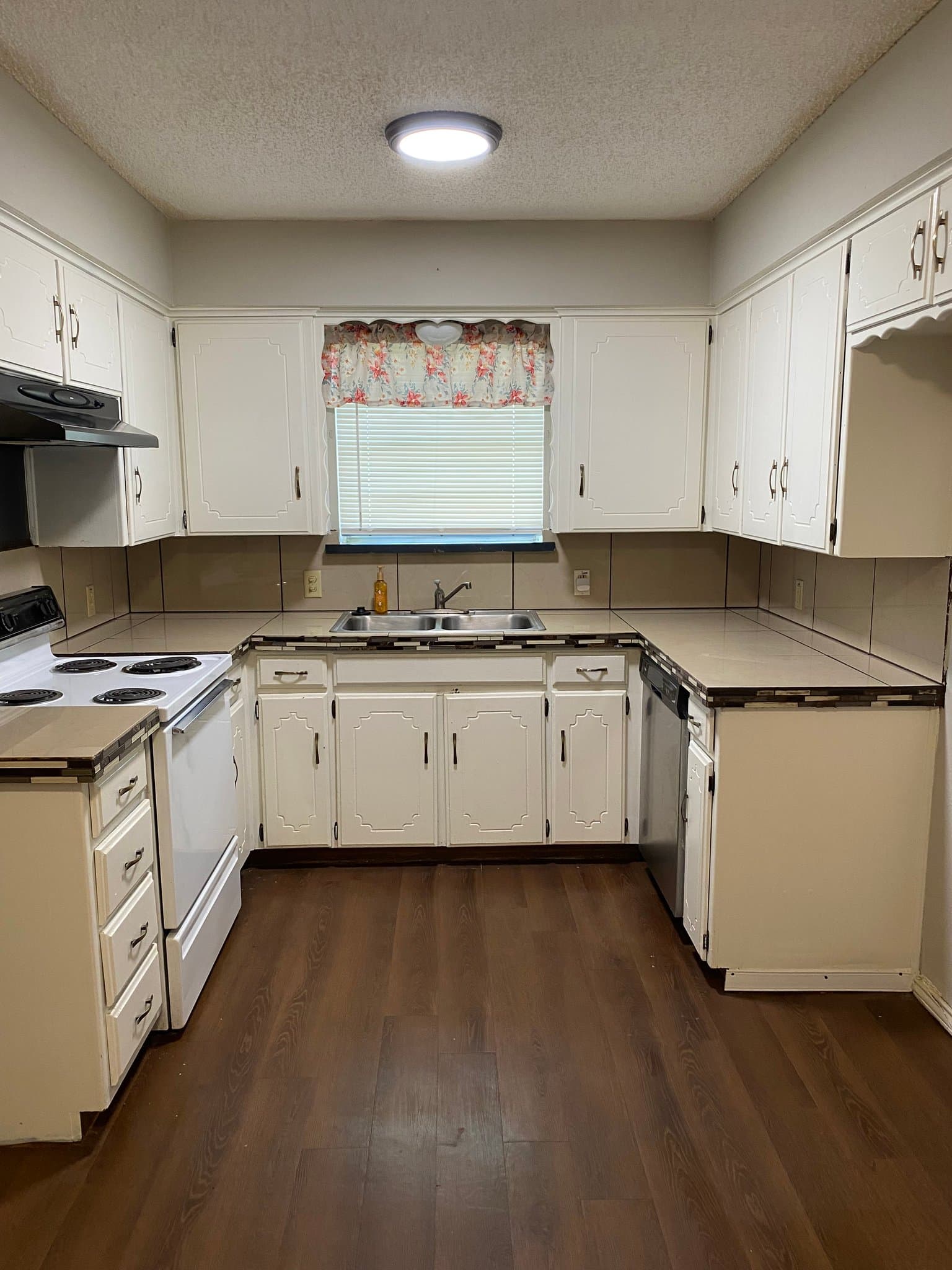 CLEBURNE Other: 2022 Granbury Street
