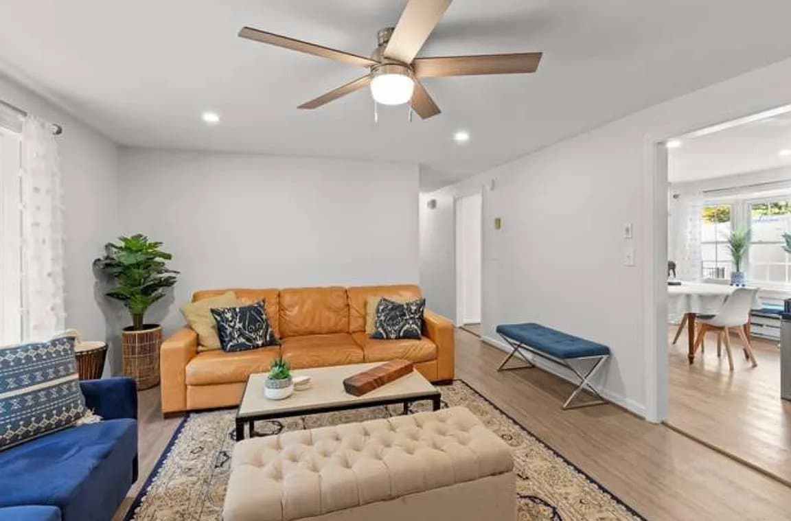 Portsmouth House: 4 Harding Rd