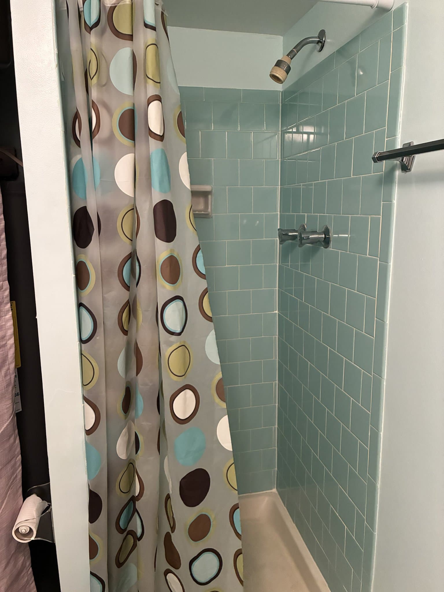 Silver Spring Condo: 3301 Hewitt Ave