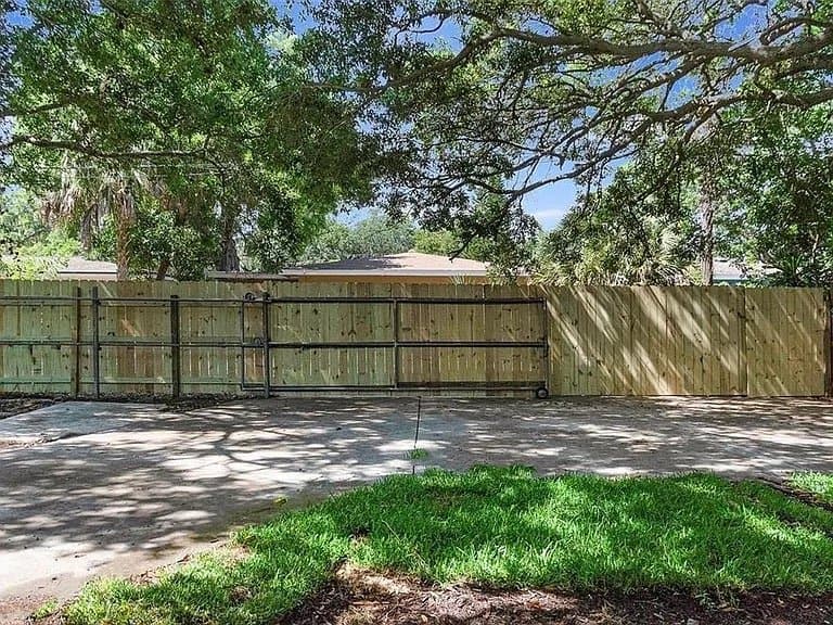St PEtersburg House: 4629 26th Ave S