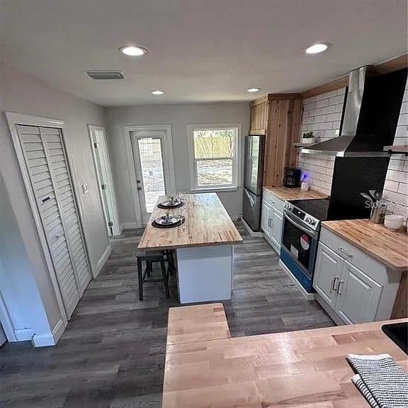 St PEtersburg House: 4629 26th Ave S