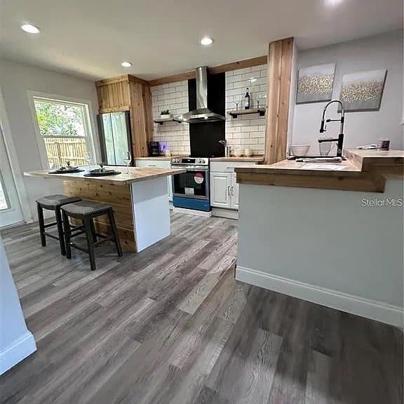 St PEtersburg House: 4629 26th Ave S