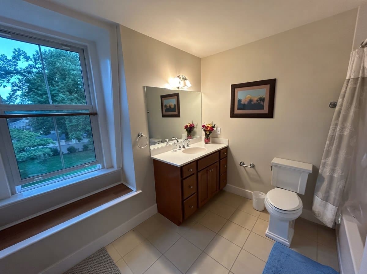 Old Saybrook House: 341 Main St