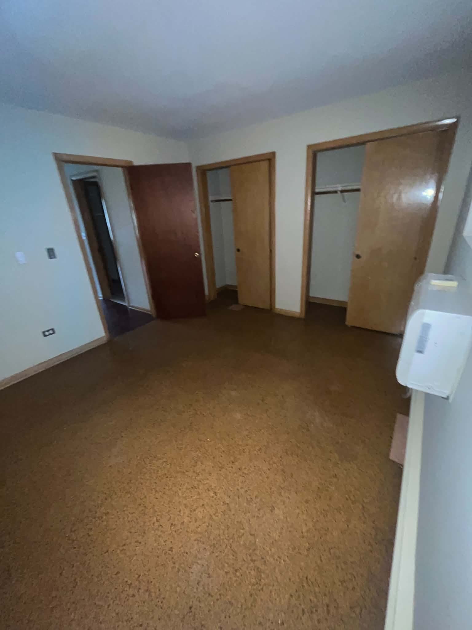 Chicago Apartment: 4120 N California Ave